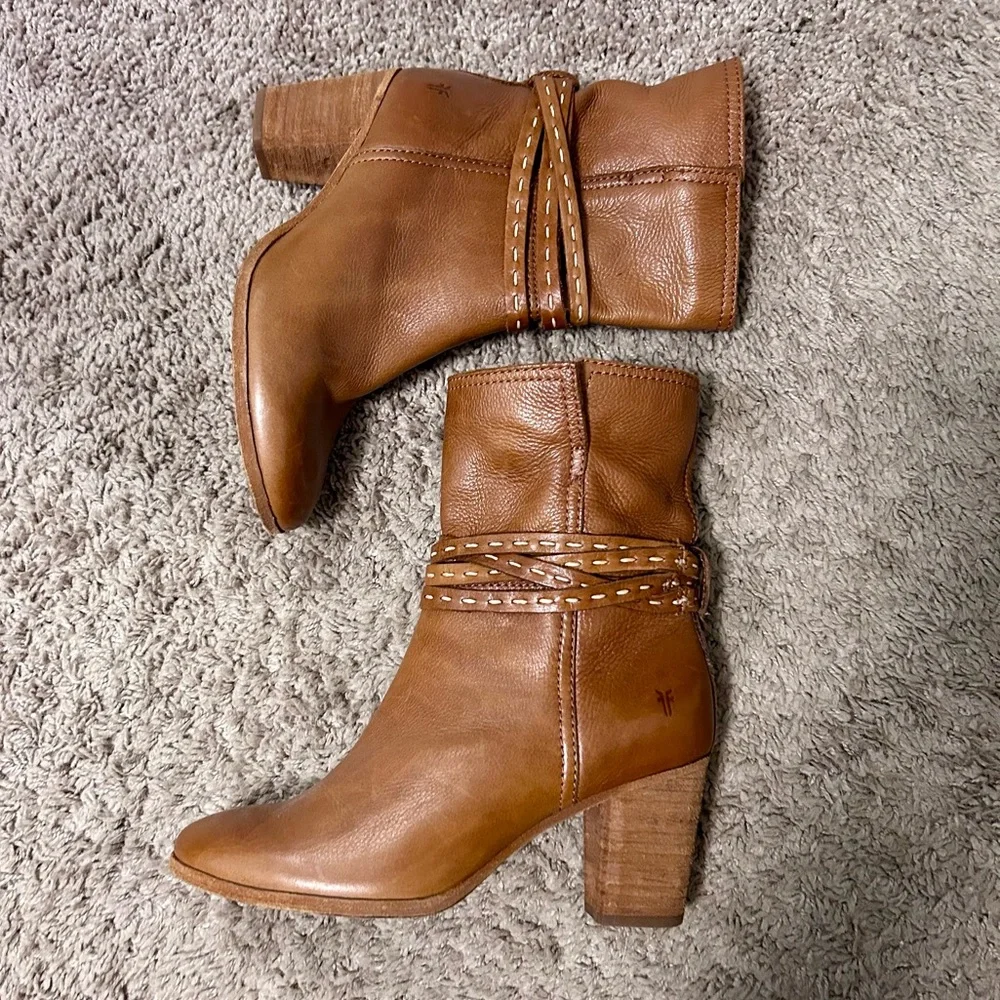 Frye brown leather booties excellent condition size 7